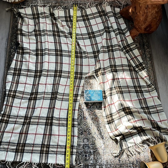 Tartan Large Shawl Over-Shoulders Scarf with Fringe Detailing - Picture 4 of 7